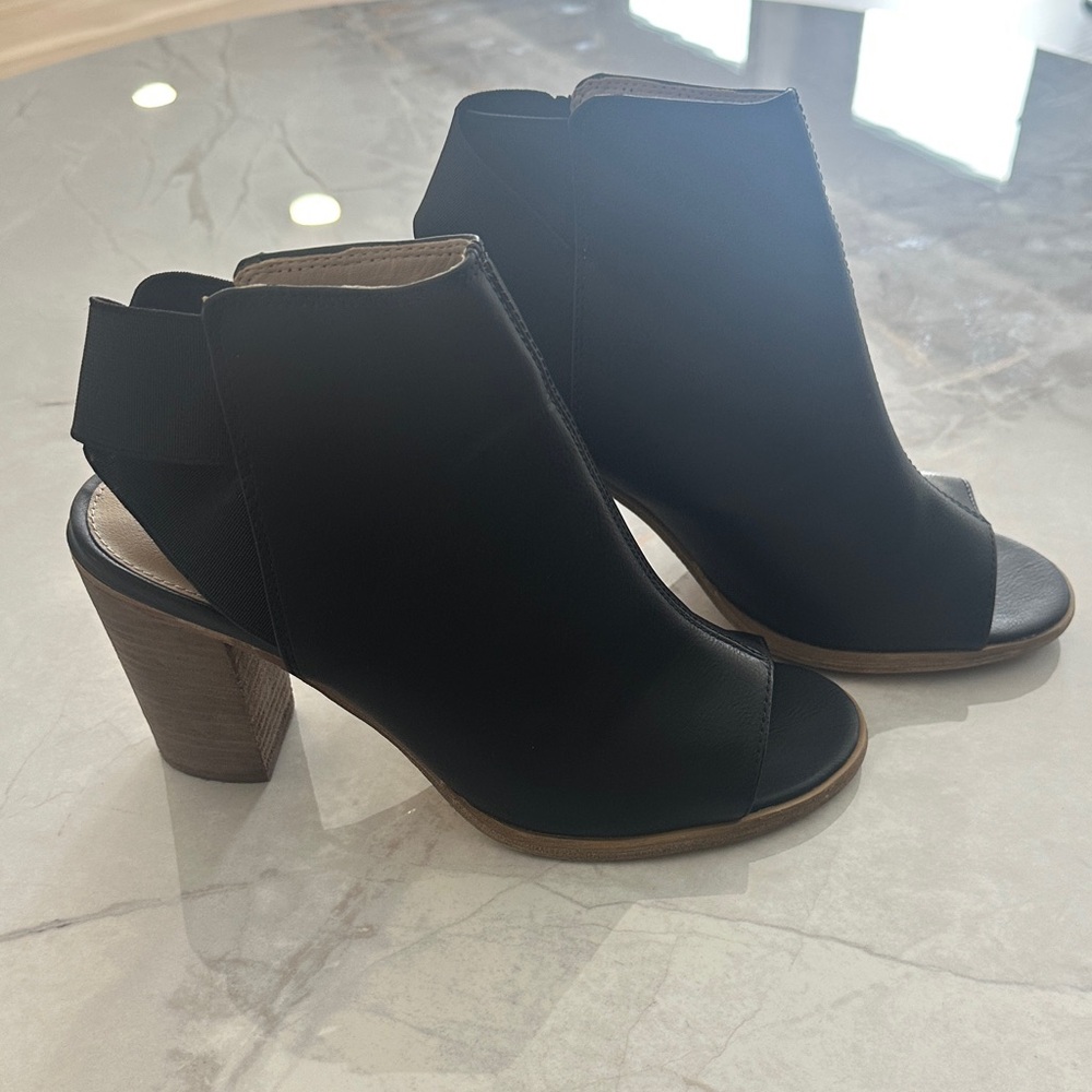 Steve Madden Black Peep-Toe Heeled Boots